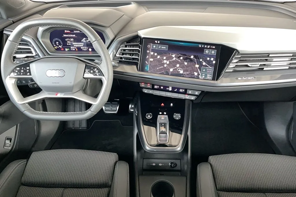 Выбор покупателей — Audi Q4 35 e-tron 2025 1.0 л 170 л.с Электричество, пробег 8 450 км, Серебристый, привезён из Германия, доставка по РФ