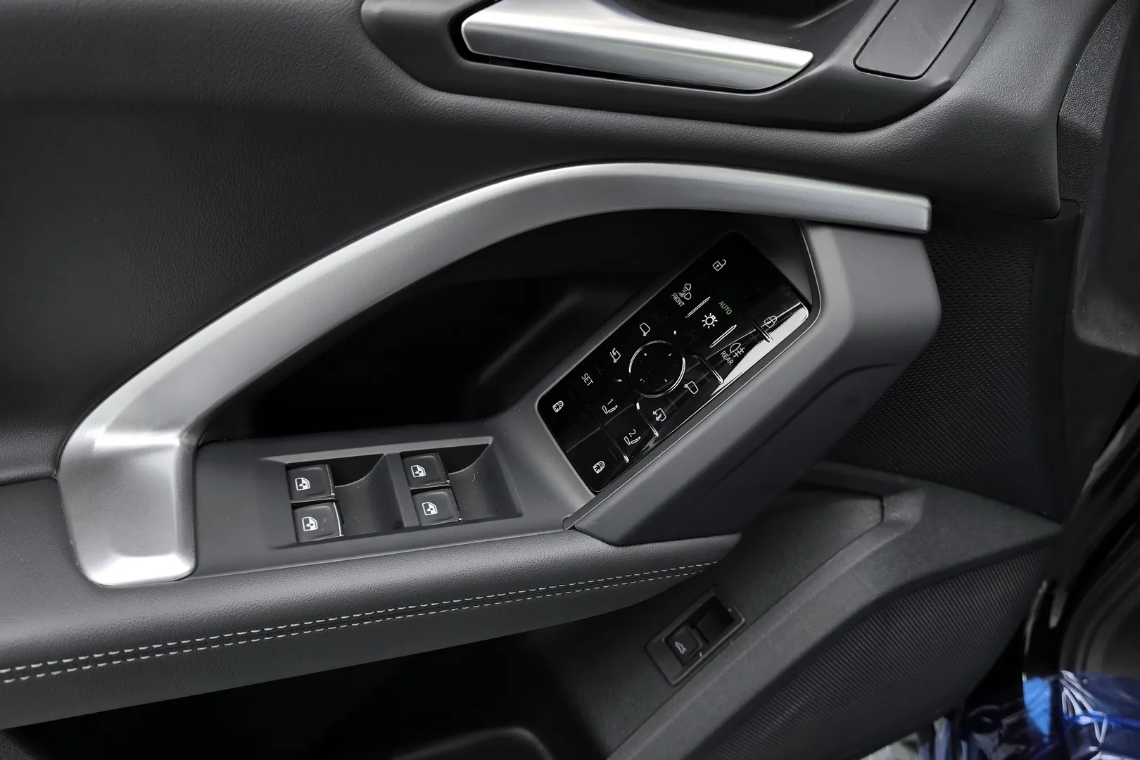 Audi Q5 40 TDI Quattro S Line Black Edition 2026 2.0 л 204 л.с Дизель, пробег 32 км, Чёрный, Полный привод, Автомат, авто из Германия, доставка по РФ