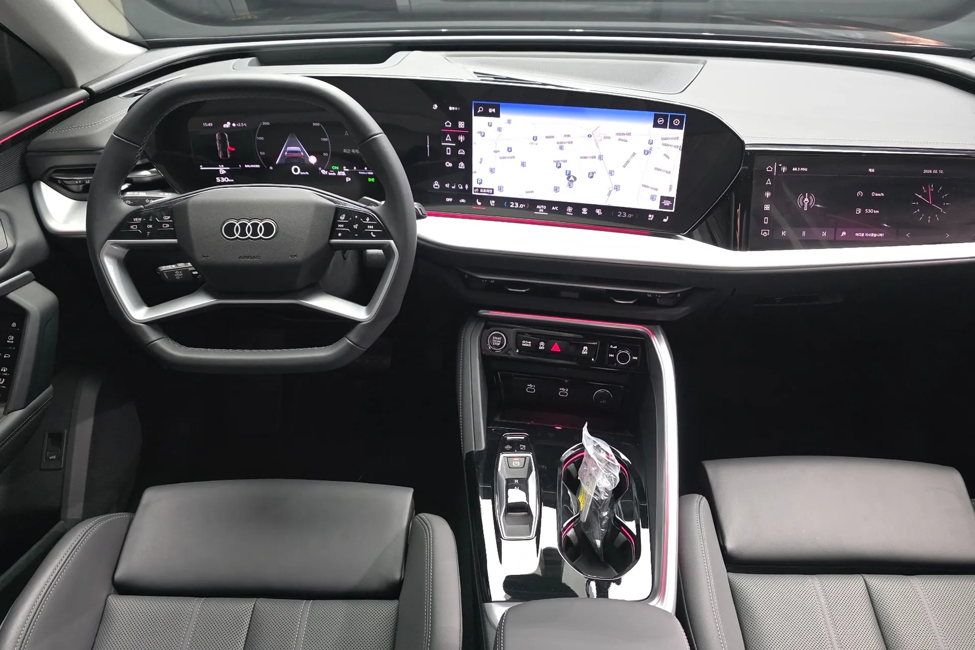 Новый Audi Q5 45 TFSI Quattro S Line Sportback 2025 2.0 л 249 л.с Бензин: Полный привод, Чёрный, коробка — Автомат, привезён из Германия, доставка по регионам