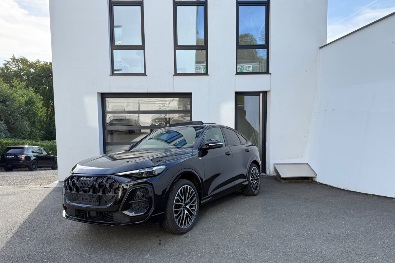 Купить Audi Q5 TDI Sportback S line quattro 2026 2.0 л 204 л.с Дизель, Чёрный, Автомат, Полный привод — авто из Германия, с доставкой по всей России, фото 3