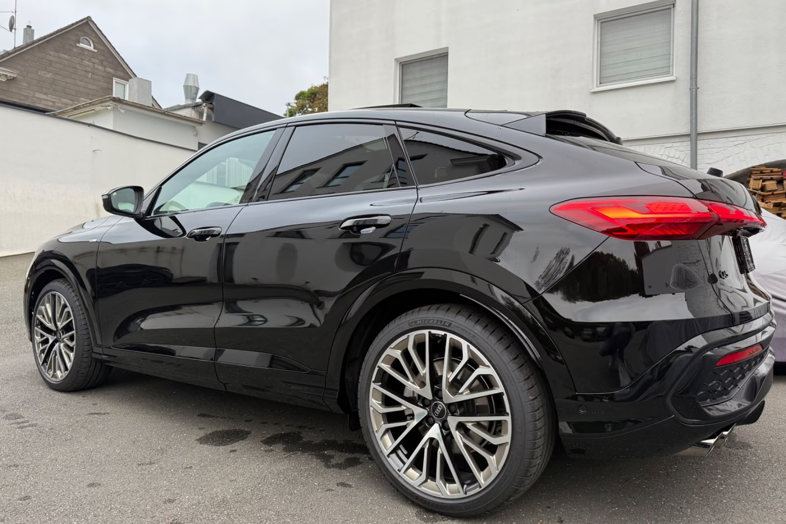 Новый Audi Q5 TDI Sportback S line quattro 2026 2.0 л 204 л.с Дизель в кузове Чёрный, коробка — Автомат, привод — Полный привод, страна производства — Германия, фото 12