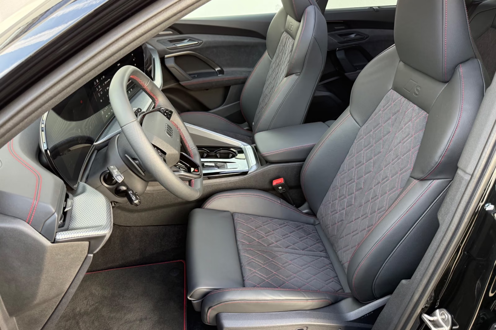 Audi Q5 TDI Sportback S line quattro 2026 2.0 л 204 л.с Дизель, пробег 53 км, цвет кузова Чёрный, тип трансмиссии Автомат, привод Полный привод, из Германия, фото 18