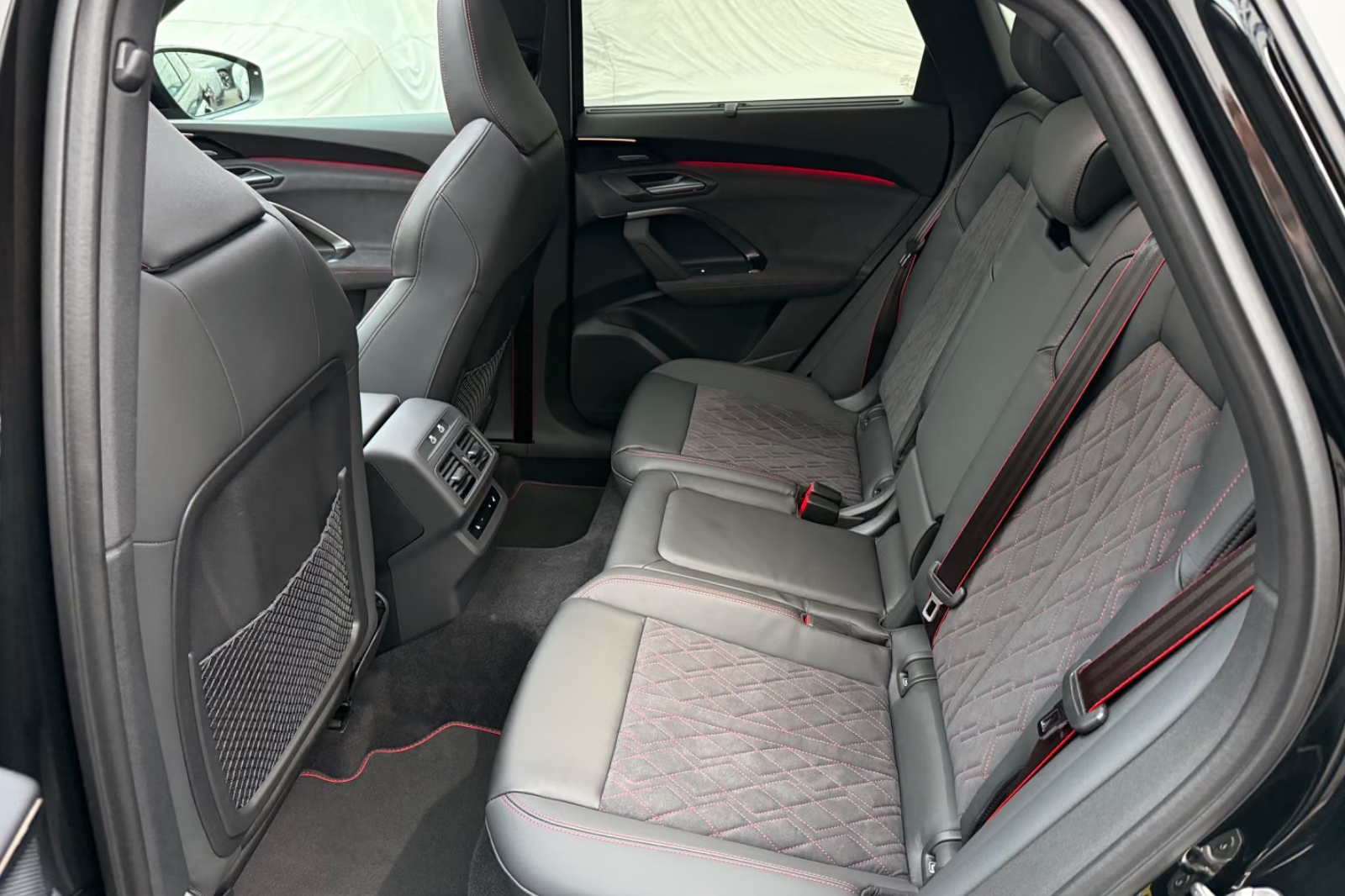 Audi Q5 TDI Sportback S line quattro 2026, чёрный, фото 33