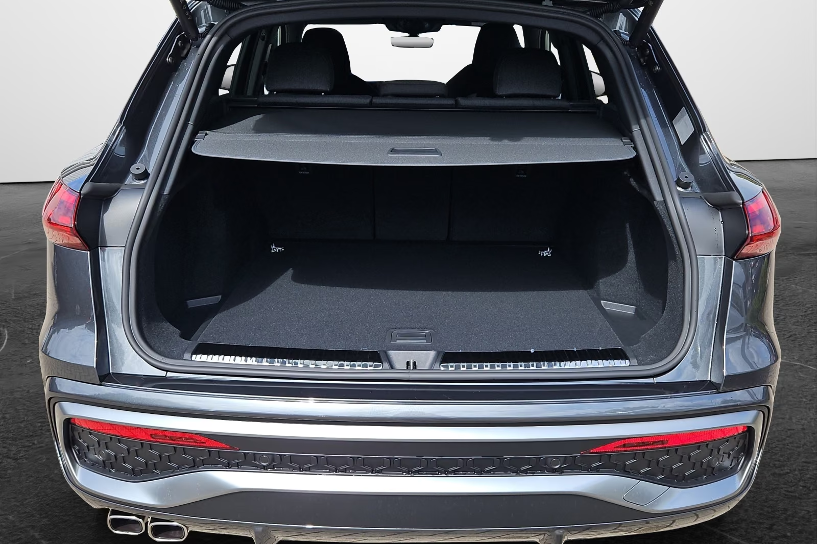 Заказать Audi Q5 50 TDI quattro S-Line 2026 3.0 л 299 л.с Дизель, Серый, Полный привод, Автомат — поставка из Германия, доставка по России и СНГ, фото 10