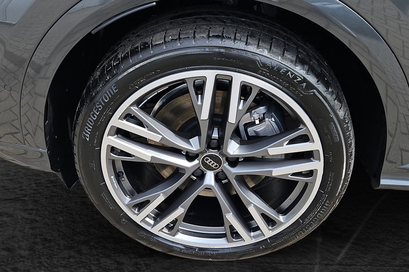 Купить Audi Q5 50 TDI quattro S-Line 2026 3.0 л 299 л.с Дизель, Серый, Автомат, Полный привод — авто из Германия, с доставкой по всей России, фото 3