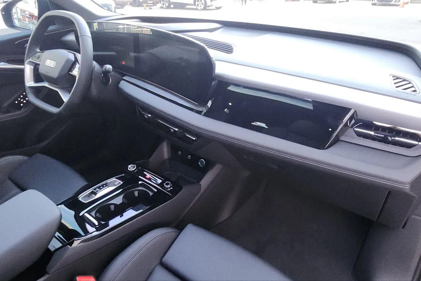 Купить Audi Q6 e-tron S line 2026 0.0 л 292 л.с Электричество, Серый, Автомат, Задний привод — авто из Корея, с доставкой по всей России, фото 3