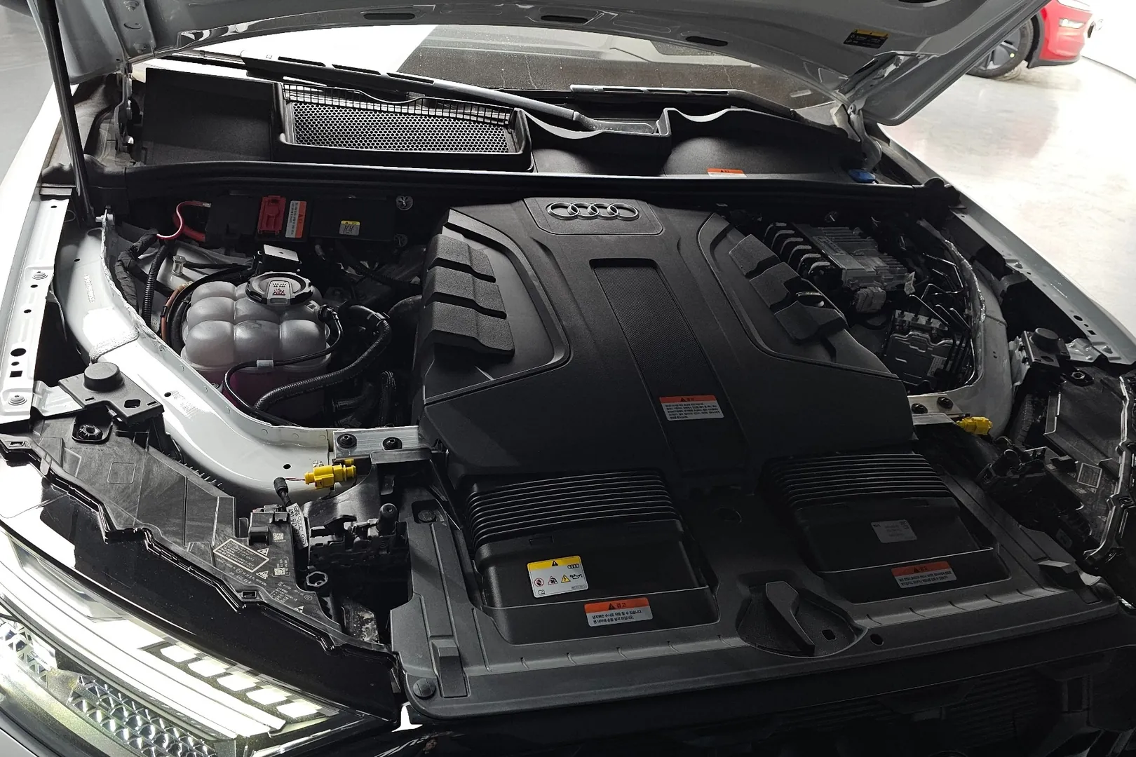 Доставка по РФ: Audi Q7 50 TDI Quattro Premium 2026 3.0 л 286 л.с Дизель, Белый, пробег 13 км, Полный привод, Автомат, осмотр возможен в Москве