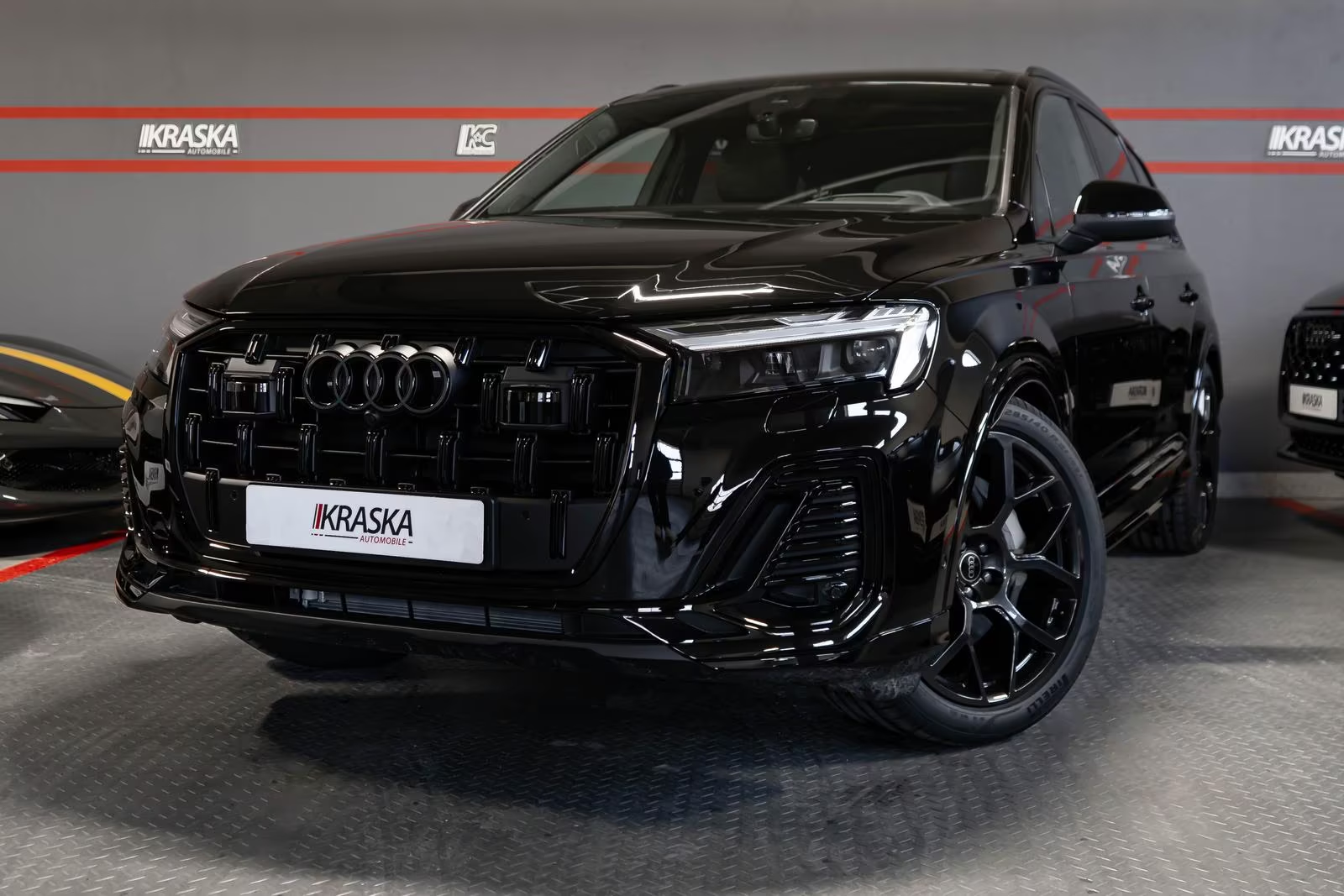 Купить Audi Q7 50 TDI quattro S-Line 2026 3.0 л 286 л.с Дизель, Чёрный, Автомат, Полный привод — авто из Германия, с доставкой по всей России, фото 3
