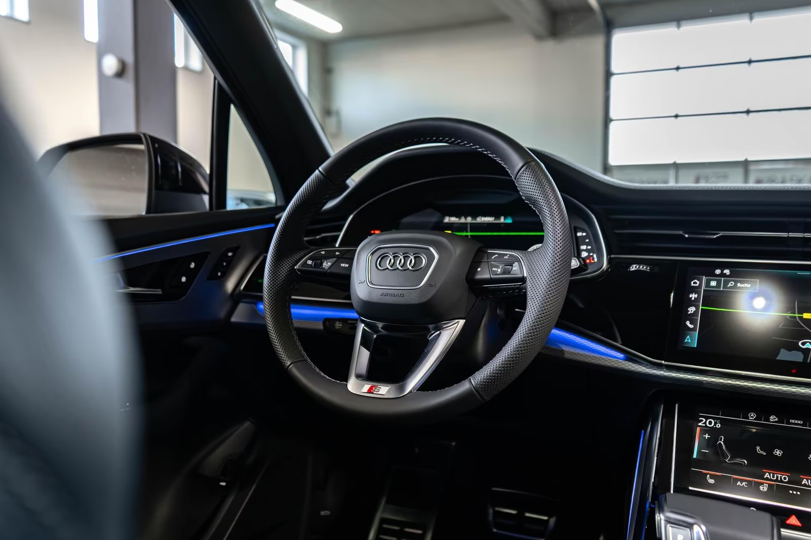 Оформить заказ на Audi Q7 50 TDI quattro S-Line 2026 3.0 л 286 л.с Дизель, коробка: Автомат, привод: Полный привод, доставка по России, салон в Москве, фото 14