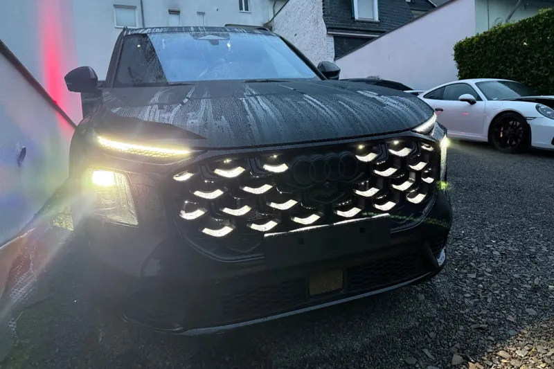 Заказать Audi Q7 TDI quattro, Tech pro 2026 3.0 л 299 л.с Дизель с пробегом 55 км, Автомат, Полный привод, цвет Чёрный, поставка из Германия, доставка по РФ Q7 TDI quattro, Tech pro - фото 3