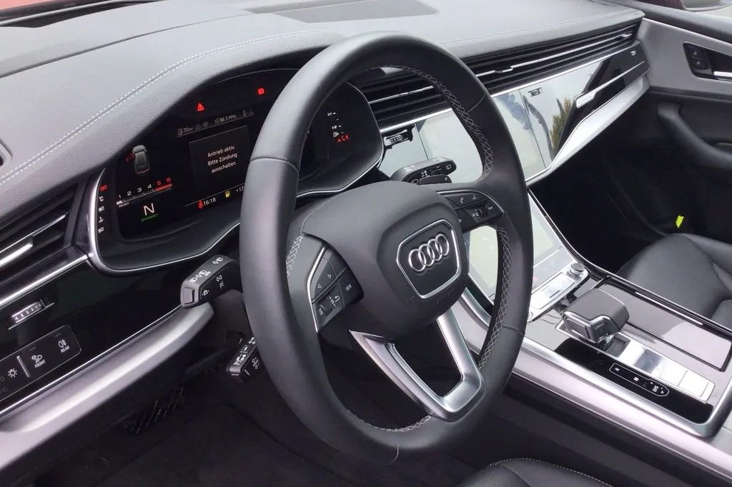 Audi Q8 50 TDI 2025 3.0 л 286 л.с Дизель в продаже: Красный, Автомат, Полный привод, страна-производитель — Германия, доставка по РФ