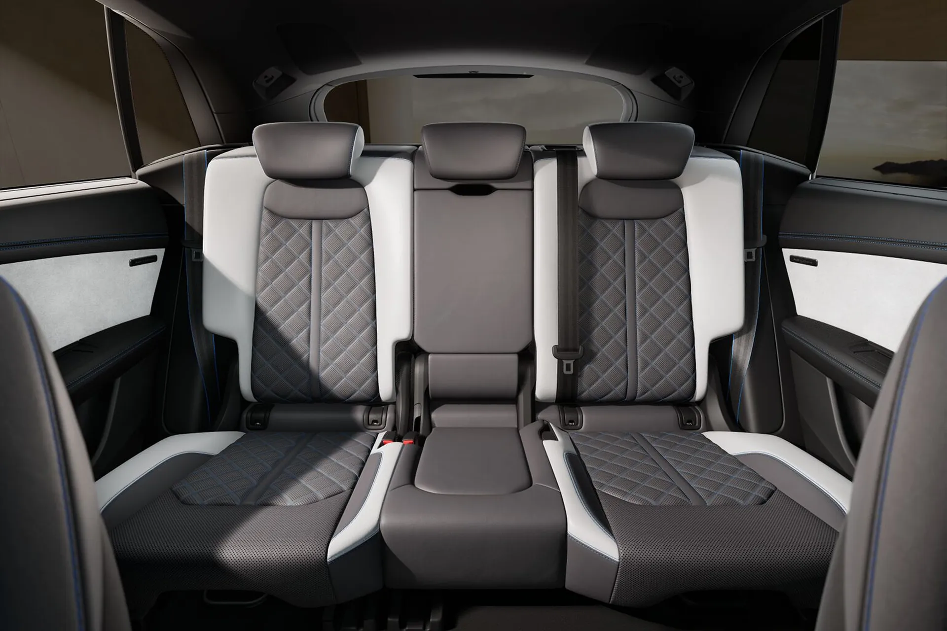 Надёжный Audi Q8 60 TFSI e quattro tiptronic 2026 3.0 л 489 л.с Бензин с двигателем 3,0 л, Серый, пробег 0 км, Автомат, поставка из Германия