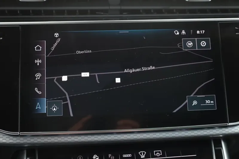 Audi Q8 50 TDI quattro 2026, чёрный, фото 25