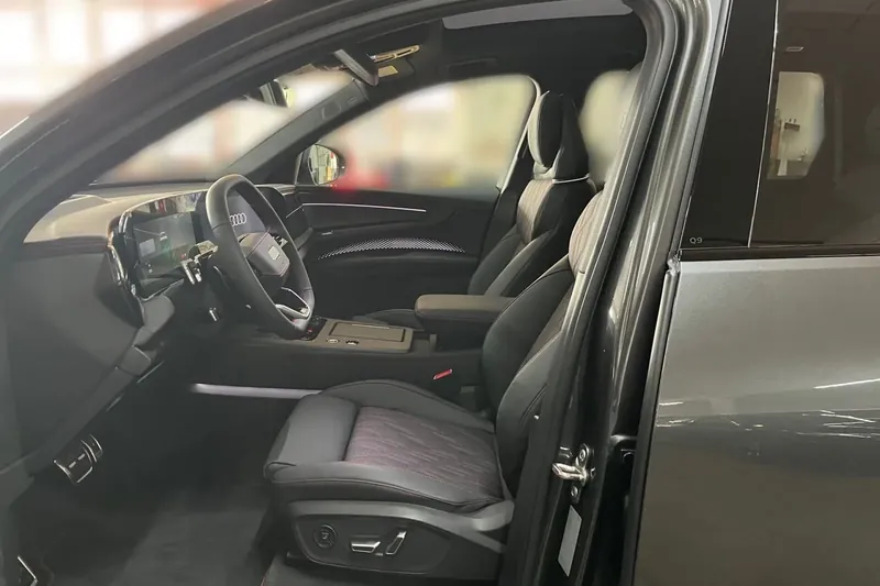Выбор покупателей — Audi Q9 S line, TDI quattro 2026 3.0 л 299 л.с Дизель, пробег 10 км, Серый, привезён из Германия, доставка по РФ, фото 6
