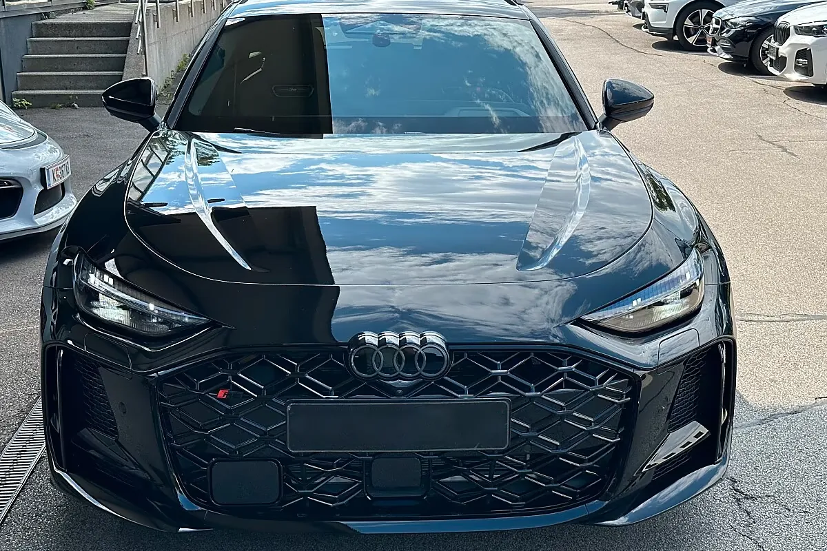 Audi RS 5 Avant PHEV quattro Tiptronic 2026 2.9 л 639 л.с Гибрид, новый авто, Полный привод, Автомат, цвет Чёрный, страна-производитель — Германия RS 5 Avant PHEV quattro Tiptronic - фото 2