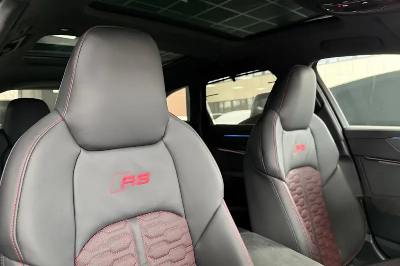 Купить Audi RS 6 Avant performance 2026 4.0 л 630 л.с Бензин с минимальным пробегом 20 км, Зелёный, доставим из Германия в любой город РФ, фото 13