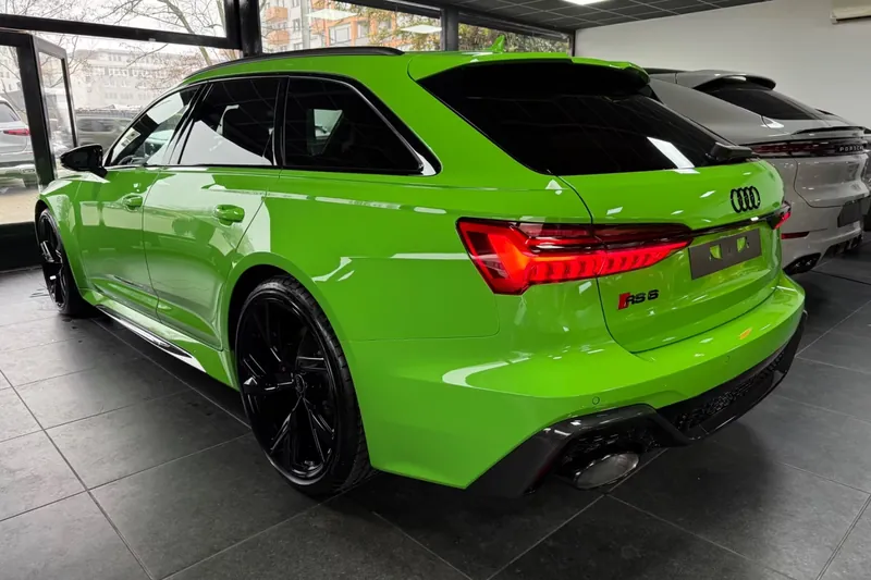 Купить Audi RS 6 Avant performance 2026 4.0 л 630 л.с Бензин, Зелёный, Автомат, Полный привод — авто из Германия, с доставкой по всей России, фото 3