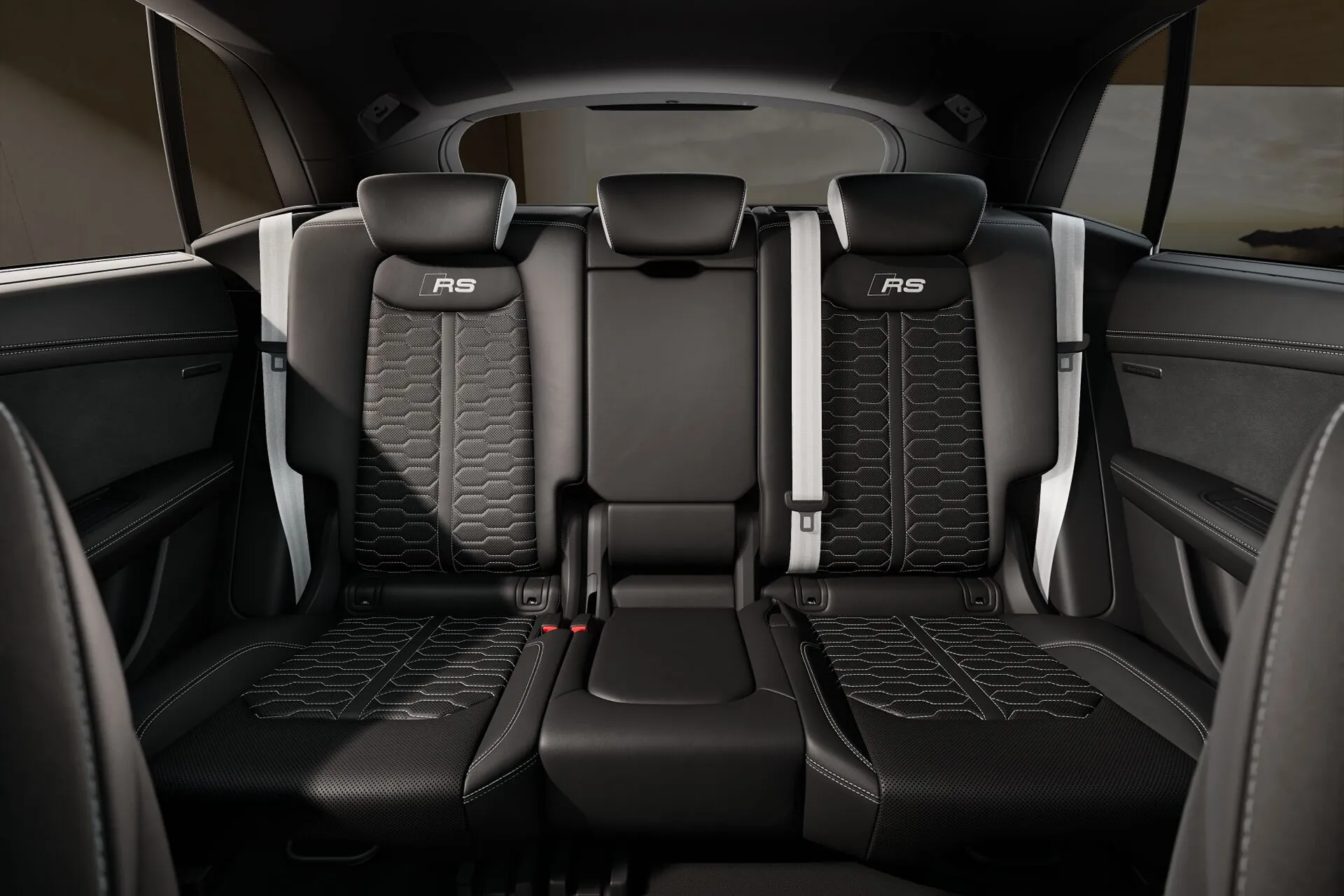 Автомобиль Audi RS Q8 TFSI quattro tiptronic 2026 4.0 л 640 л.с Бензин, Чёрный, пробег -2 км, производство — Германия, доставка по РФ