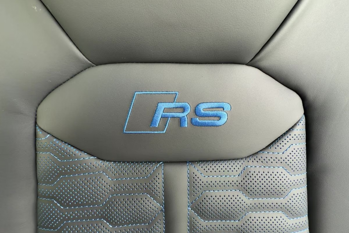 Купить Audi RS Q8 Performance 2026 4.0 л 640 л.с Бензин с доставкой: пробег 10 км, Синий, Автомат, Полный привод, поставка из Германия, фото 20