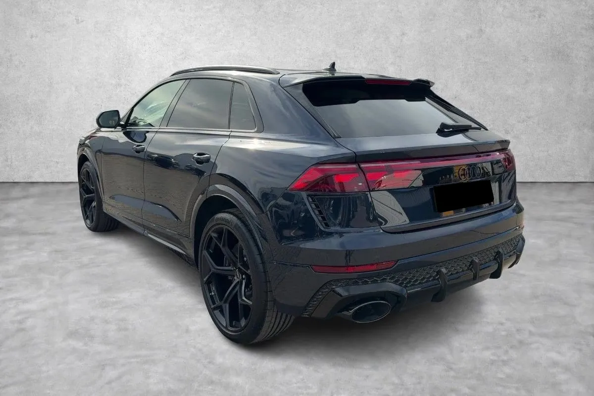 Заказать Audi RS Q8 Performance 2026 4.0 л 640 л.с Бензин с пробегом 10 км, Автомат, Полный привод, цвет Синий, поставка из Германия, доставка по РФ RS Q8 Performance - фото 3
