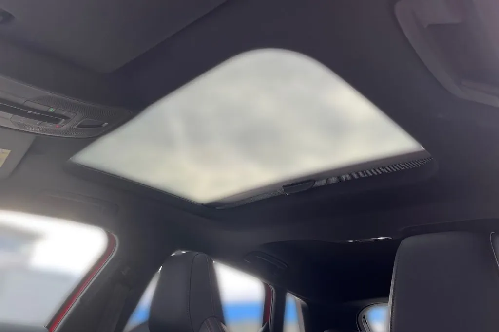 Новый Audi S3 Sportback 2.0 TFSI 2025 2.0 л 328 л.с Бензин в кузове Красный, коробка — Автомат, привод — Полный привод, страна производства — Германия