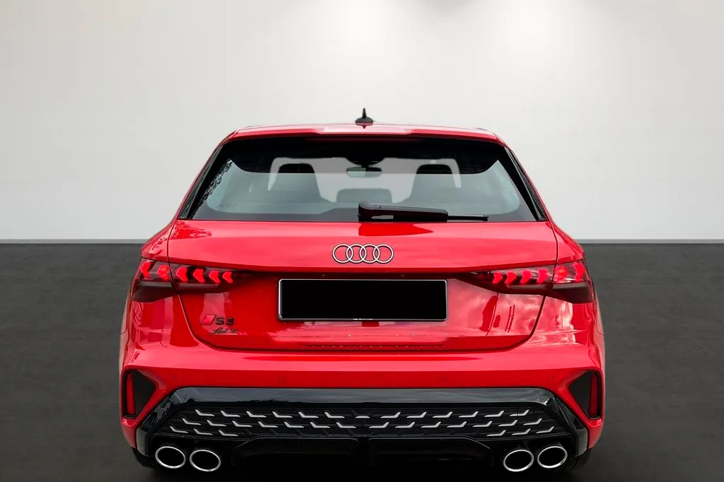 Купить Audi S3 Sportback 2.0 TFSI 2025 2.0 л 328 л.с Бензин, Красный, Автомат, Полный привод — авто из Германия, с доставкой по всей России