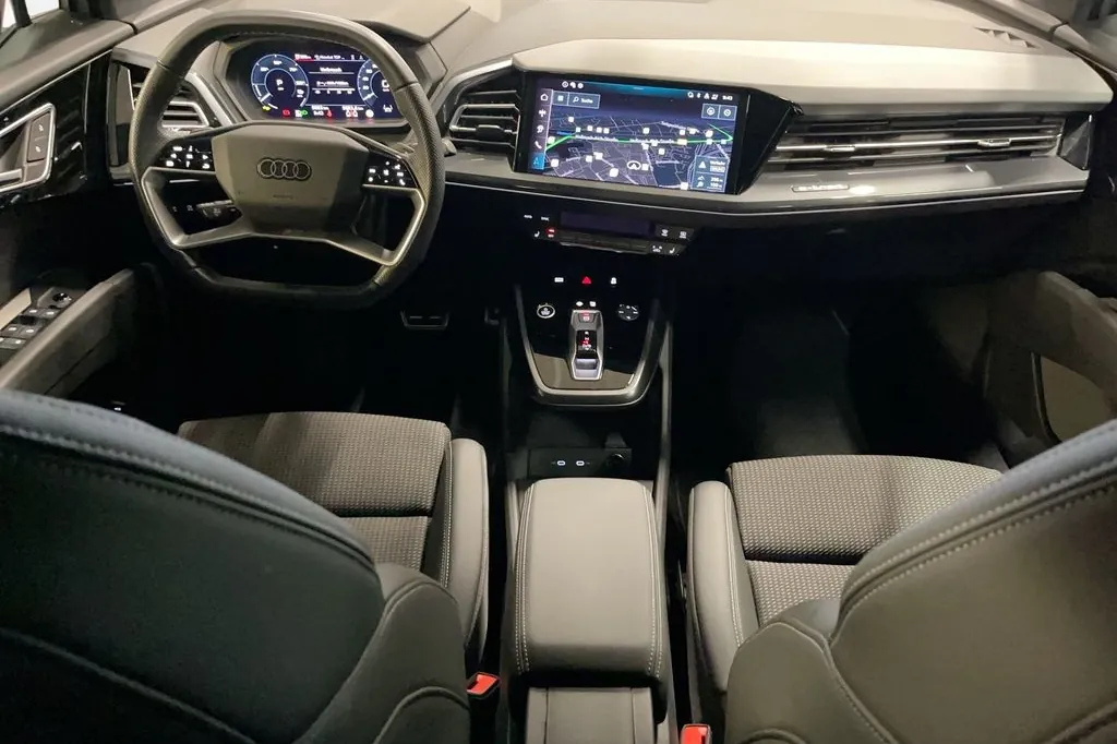 Выбор покупателей — Audi Sportback 45 e-tron 2025 1.0 л 360 л.с Электричество, пробег 9 800 км, Серый, привезён из Германия, доставка по РФ