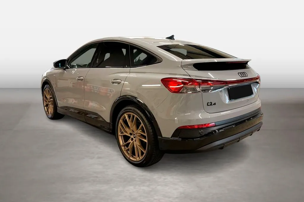 Заказать Audi Sportback 45 e-tron 2025 1.0 л 360 л.с Электричество с пробегом 9 800 км, Автомат, Задний привод, цвет Серый, поставка из Германия, доставка по РФ