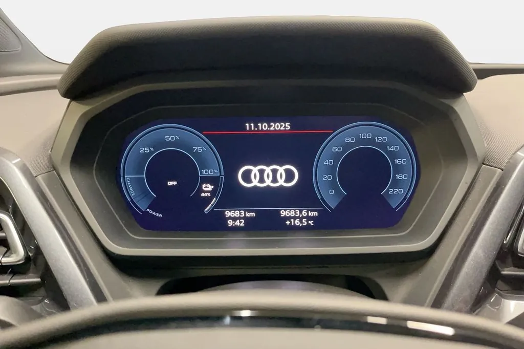 Audi Sportback 45 e-tron 2025 1.0 л 360 л.с Электричество, коробка Автомат, привод Задний привод, автомобиль из Германия, доставка по России