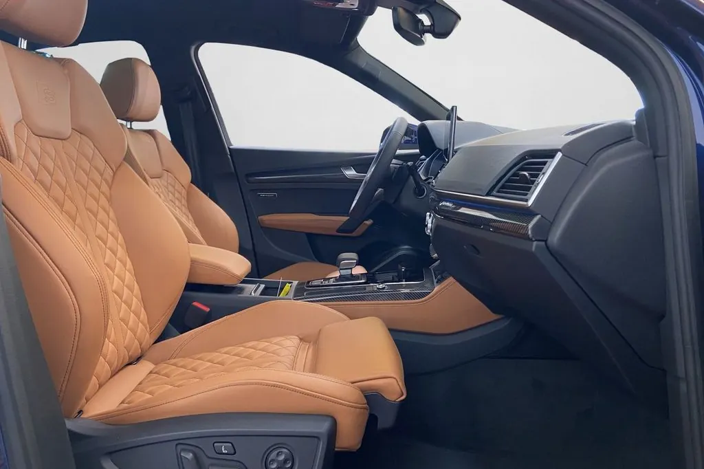 Купить Audi SQ5 Sportback TDI 2025 3.0 л 341 л.с Дизель с минимальным пробегом 5 990 км, Синий, доставим из Германия в любой город РФ