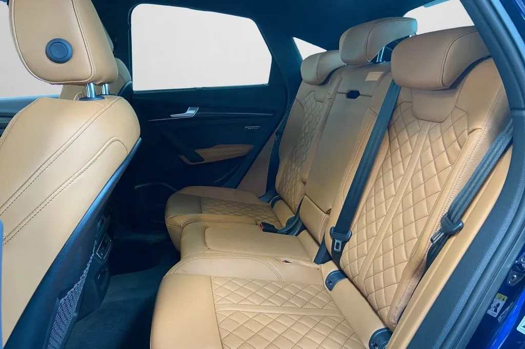 Оформить заказ на Audi SQ5 Sportback TDI 2025 3.0 л 341 л.с Дизель, коробка: Автомат, привод: Полный привод, доставка по России, салон в Москве