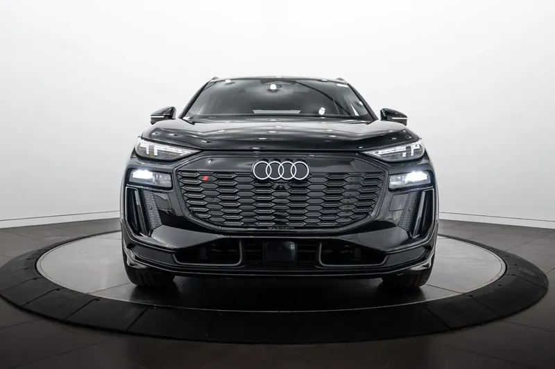 Audi SQ6 e-tron quattro Premium Plus 2027 0.0 л 517 л.с Электричество, новый авто, Полный привод, Автомат, цвет Чёрный, страна-производитель — США SQ6 e-tron quattro Premium Plus - фото 2