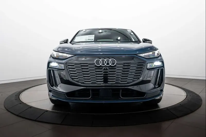 Audi SQ6 e-tron Sportback quattro Prestige 2027 0.0 л 462 л.с Электричество, новый авто, Полный привод, Автомат, цвет Синий, страна-производитель — США Q6 e-tron Sportback quattro Prestige - фото 2