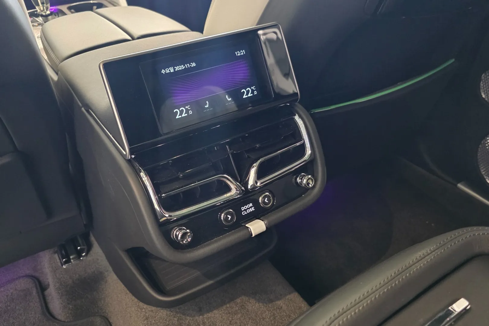 Bentley Bentayga 4.0 V8 EWB Mulliner 2025 4.0 л 550 л.с Бензин, коробка Автомат, привод Полный привод, автомобиль из Великобритания, доставка по России