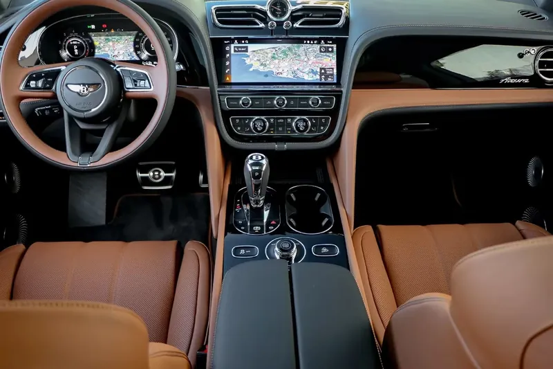 Доставка по РФ: Bentley Bentayga EWB Azure V8 2025 4.0 л 551 л.с Бензин, Серый, пробег 50 км, Полный привод, Автомат, осмотр возможен в Москве, фото 17