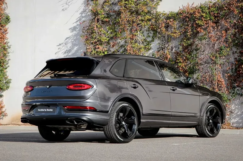 Bentley Bentayga EWB Azure V8 2025 4.0 л 551 л.с Бензин, коробка Автомат, привод Полный привод, автомобиль из Великобритания, доставка по России, фото 7