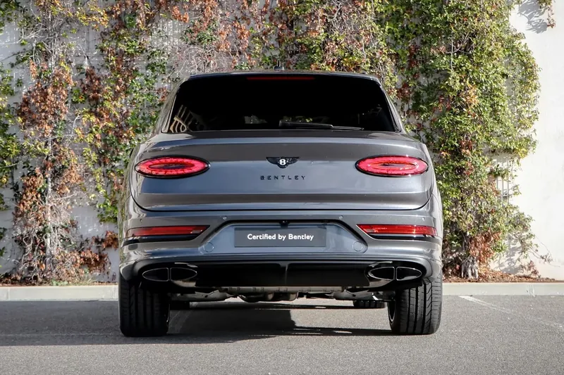 Выбор покупателей — Bentley Bentayga EWB Azure V8 2025 4.0 л 551 л.с Бензин, пробег 50 км, Серый, привезён из Великобритания, доставка по РФ, фото 6