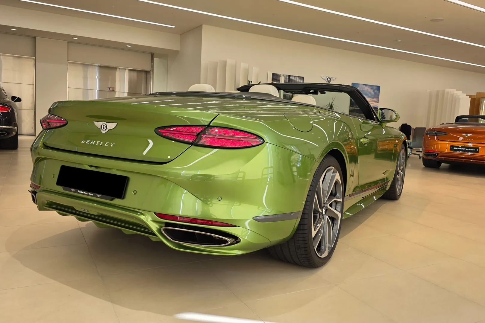 Bentley Continental GT GTC Speed 2025 4.0 л 782 л.с Бензин в продаже: Зелёный, Автомат, Полный привод, страна-производитель — Великобритания, доставка по РФ