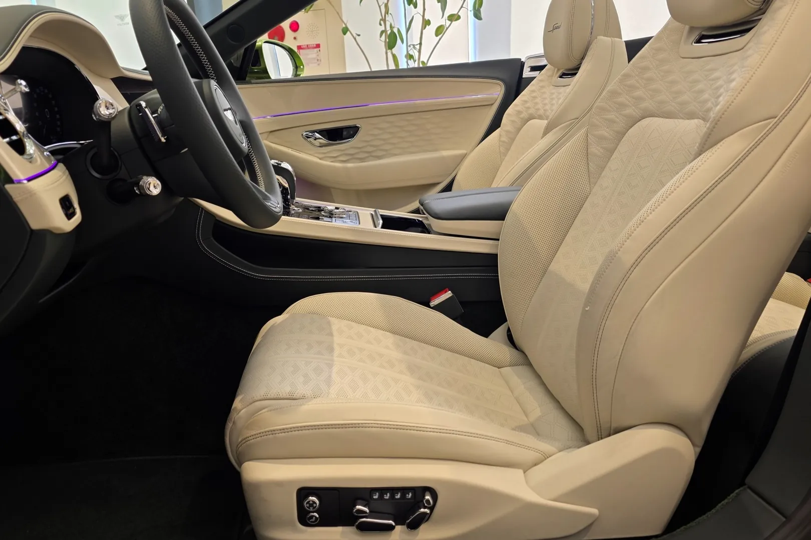 Автомобиль Bentley Continental GT GTC Speed 2025 4.0 л 782 л.с Бензин, Зелёный, пробег 2 448 км, производство — Великобритания, доставка по РФ