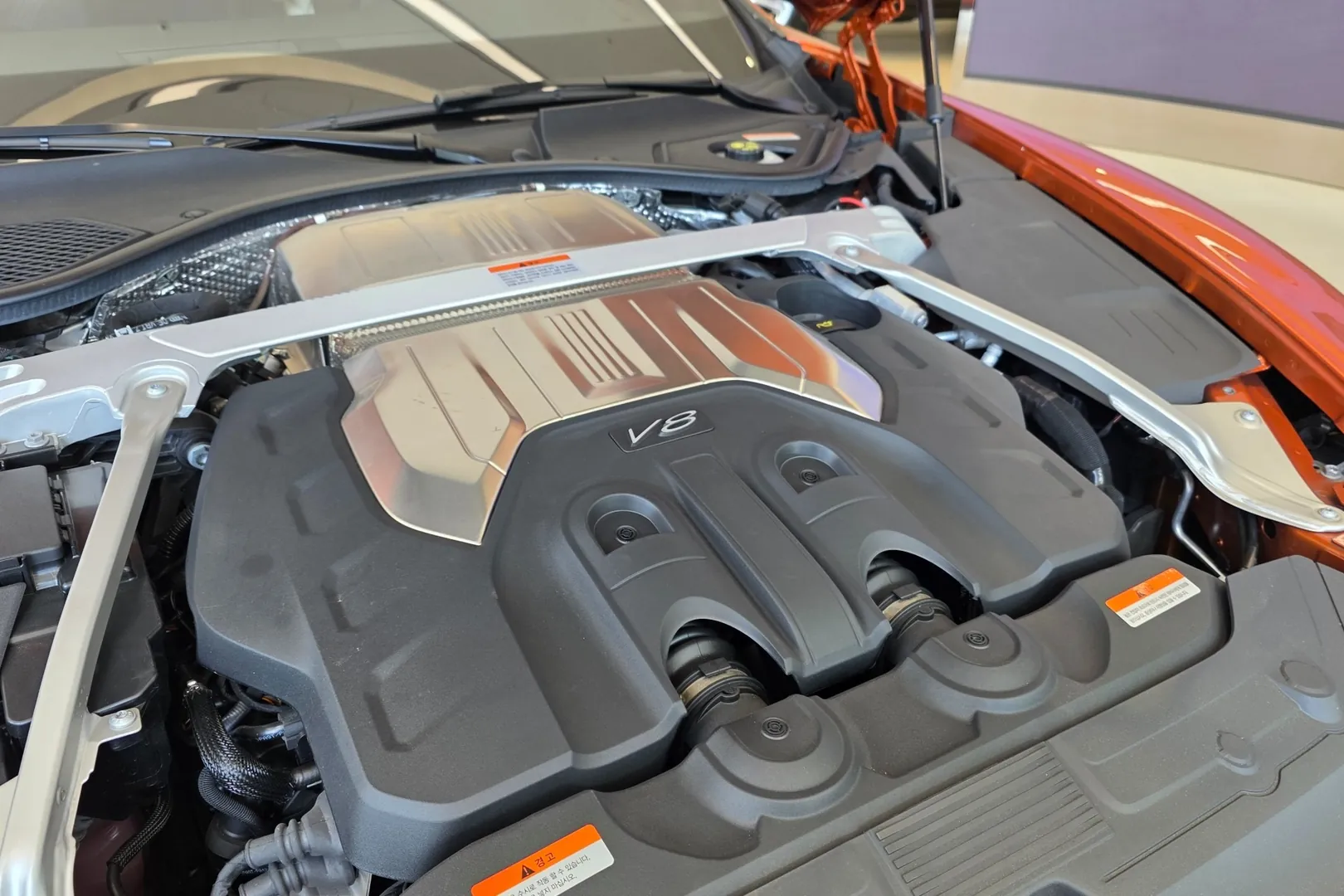 Доставка по РФ: Bentley Continental GT GTS 2024 4.0 л 550 л.с Бензин, Оранжевый, пробег 1 972 км, Полный привод, Автомат, осмотр возможен в Москве