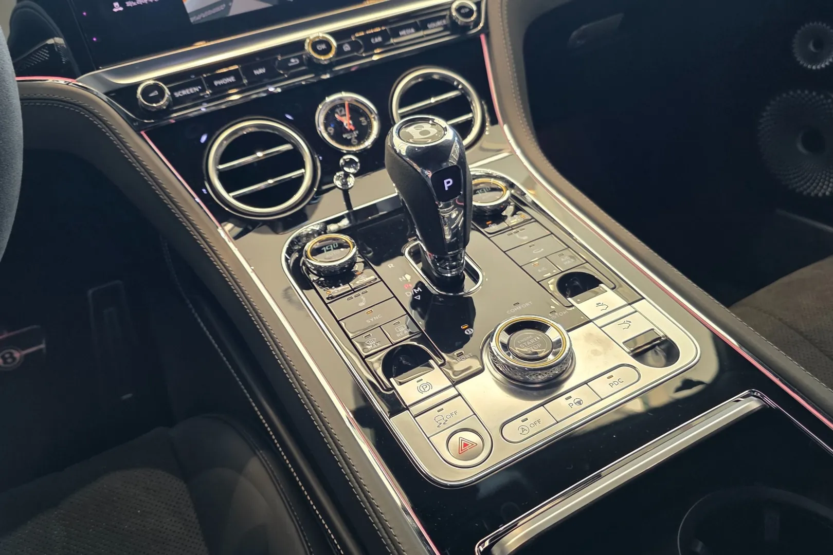 Надёжный Bentley Continental GT GTS 2024 4.0 л 550 л.с Бензин с двигателем 4,0 л, Оранжевый, пробег 1 972 км, Автомат, поставка из Великобритания