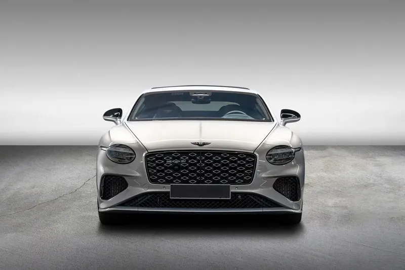 Bentley Continental GT Mulliner V8 Hybrid, Blackline Specification 2026 4.0 л 782 л.с Гибрид, новый авто, Полный привод, Автомат, цвет Серебристый, страна-производитель — Нидерланды Continental GT Mulliner V8 Hybrid, Blackline Specification - фото 2