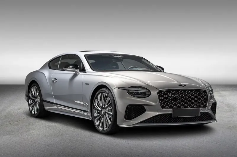 Заказать Bentley Continental GT Mulliner V8 Hybrid, Blackline Specification 2026 4.0 л 782 л.с Гибрид с пробегом 54 км, Автомат, Полный привод, цвет Серебристый, поставка из Нидерланды, доставка по РФ Continental GT Mulliner V8 Hybrid, Blackline Specification - фото 3