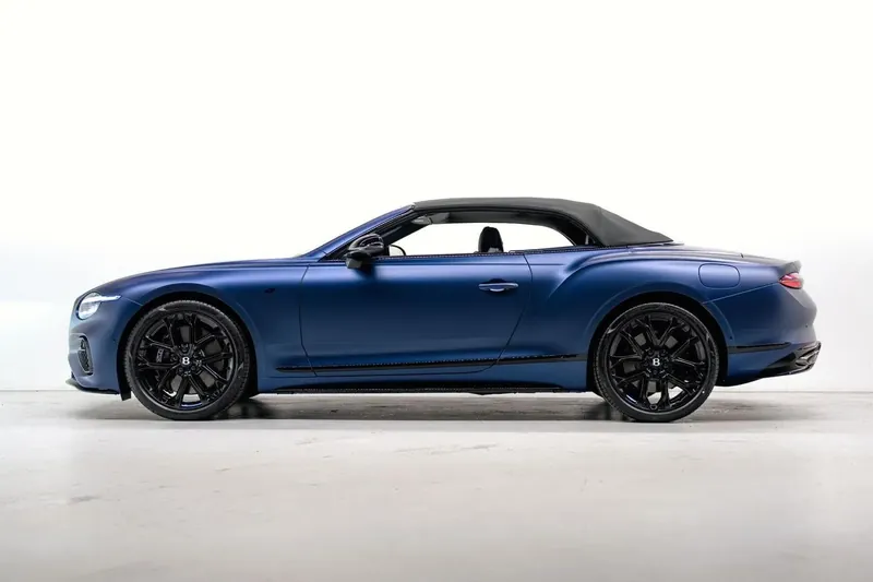 Заказать Bentley Continental GTC S V8 Hybrid Touring Specification 2026 4.0 л 680 л.с Гибрид с пробегом 10 км, Автомат, Полный привод, цвет Синий, поставка из Нидерланды, доставка по РФ Continental GTC S V8 Hybrid Touring Specification - фото 3