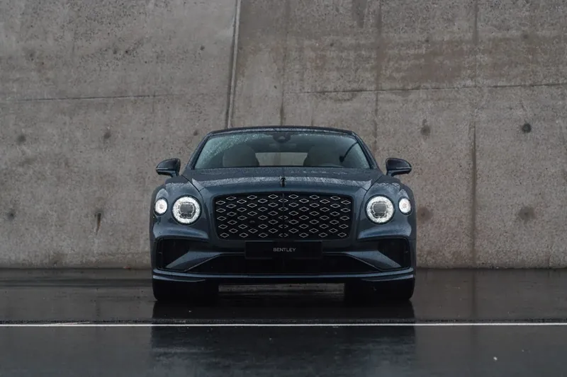 Bentley Flying Spur Mulliner 2026 4.0 л 782 л.с Гибрид, новый авто, Полный привод, Автомат, цвет Синий, страна-производитель — Бельгия Flying Spur Mulliner - фото 2