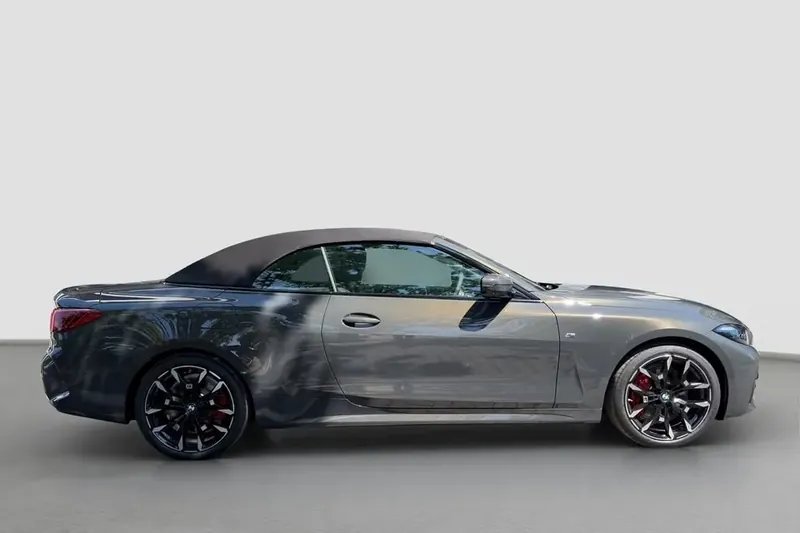 Заказать BMW 4 Series 430i xDrive Cabrio M Sportpaket 2026 2.0 л 245 л.с Бензин с пробегом 10 км, Автомат, Полный привод, цвет Серый, поставка из Германия, доставка по РФ 4 Series 430i xDrive Cabrio M Sportpaket - фото 3