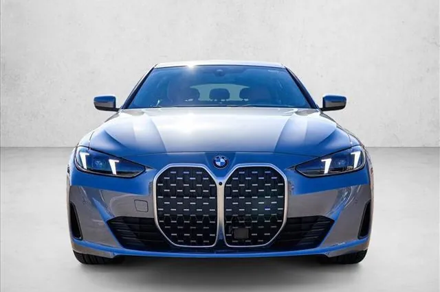 BMW 4 Series 430i xDrive Gran Coupe 2026 2.0 л 258 л.с Бензин, новый авто, Полный привод, Автомат, цвет Серый, страна-производитель — США 4 Series 430i xDrive Gran Coupe - фото 2