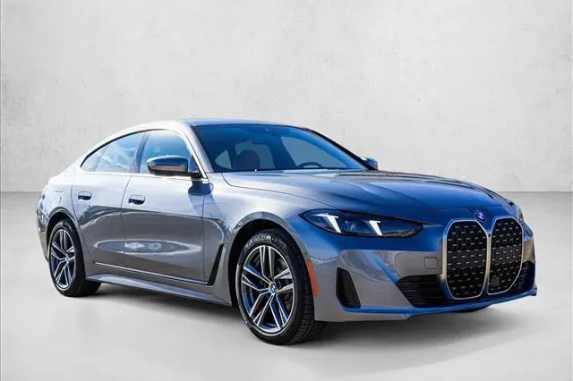 Заказать BMW 4 Series 430i xDrive Gran Coupe 2026 2.0 л 258 л.с Бензин с пробегом 10 км, Автомат, Полный привод, цвет Серый, поставка из США, доставка по РФ 4 Series 430i xDrive Gran Coupe - фото 3
