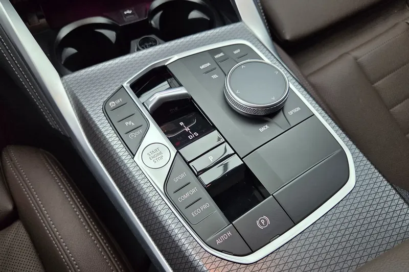 Оформить заказ на BMW 420i M Sport Pro Gran Coupe 2025 2.0 л 184 л.с Бензин, коробка: Автомат, привод: Задний привод, доставка по России, салон в Москве, фото 14