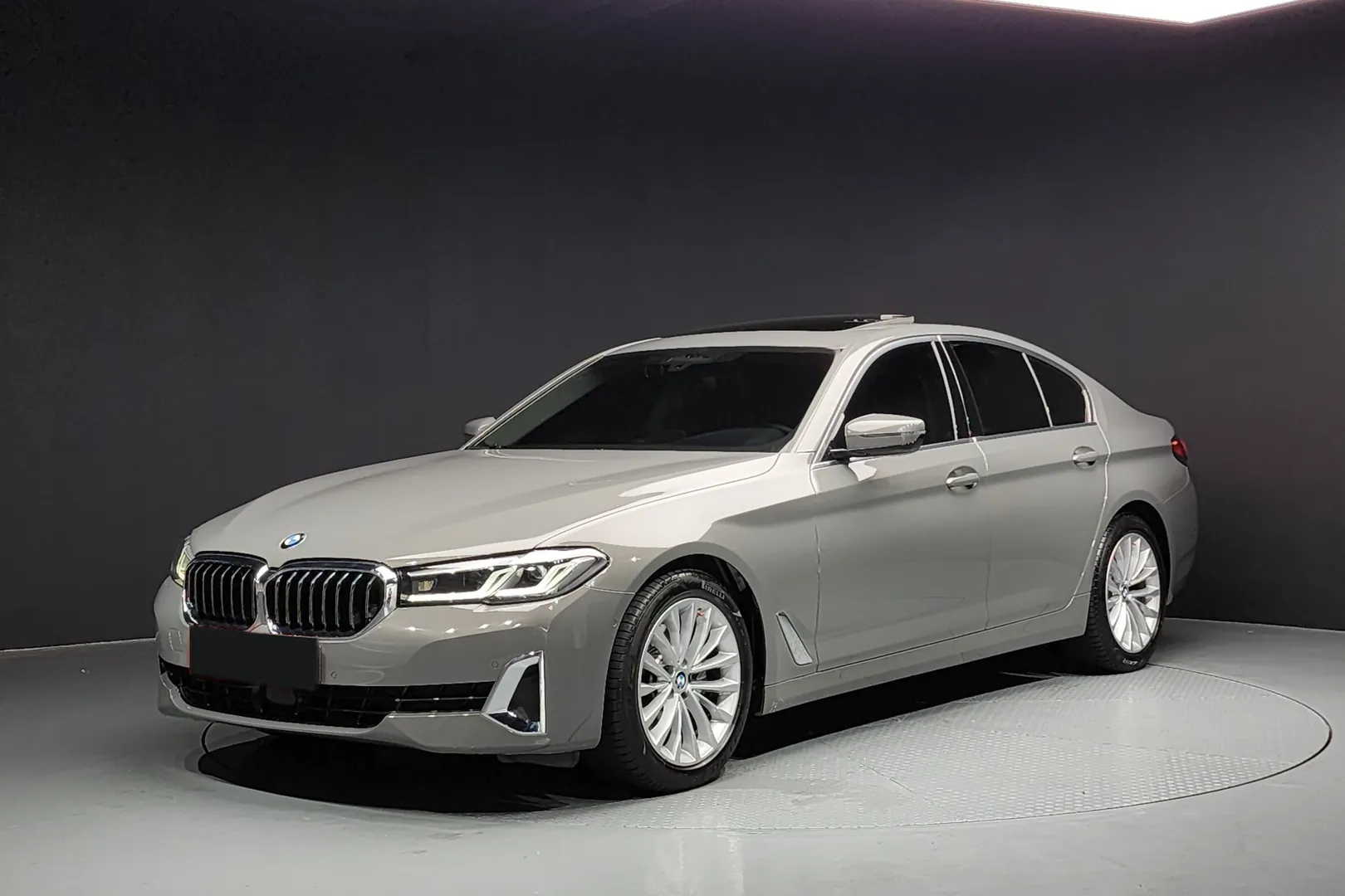 BMW 520i Luxury